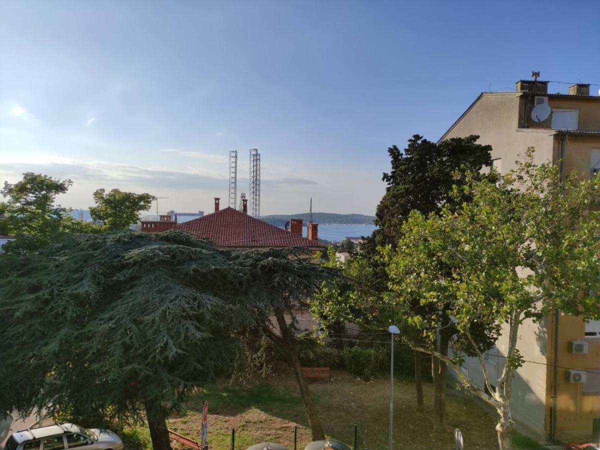 Villa Damiani Pula Bagian luar foto